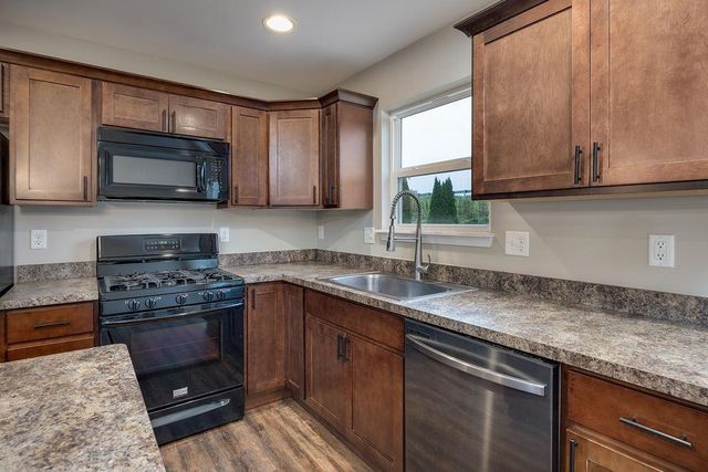 751 S Sugarpine Way, Elkhorn, WI 53121