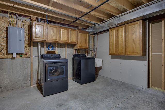751 S Sugarpine Way, Elkhorn, WI 53121