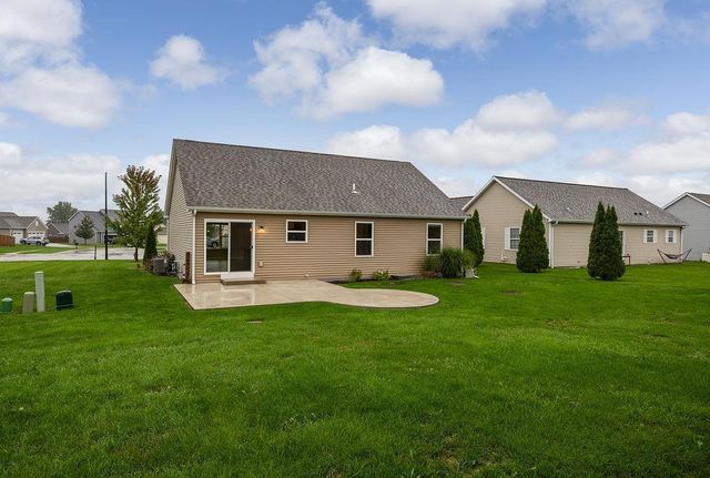 751 S Sugarpine Way, Elkhorn, WI 53121