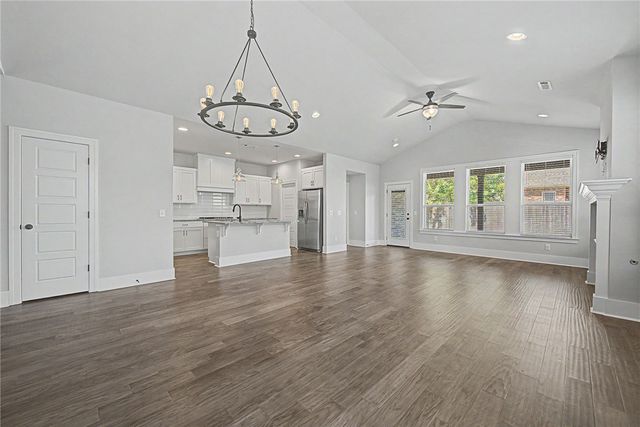 2206 SW Hampton Avenue, Bentonville, AR 72713