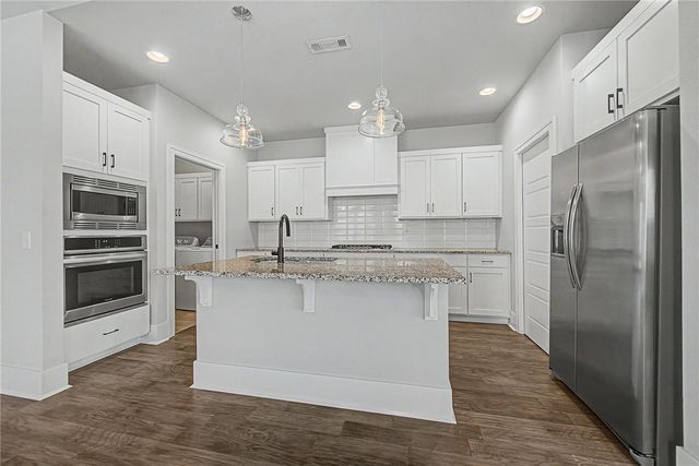 2206 SW Hampton Avenue, Bentonville, AR 72713