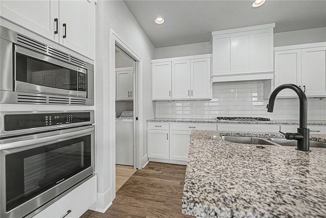 2206 SW Hampton Avenue, Bentonville, AR 72713