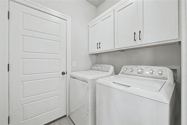 2206 SW Hampton Avenue, Bentonville, AR 72713