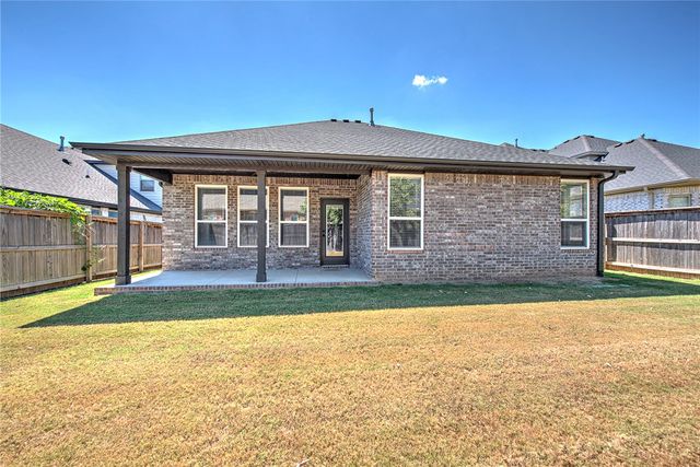 2206 SW Hampton Avenue, Bentonville, AR 72713