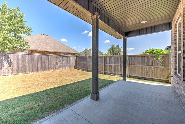 2206 SW Hampton Avenue, Bentonville, AR 72713