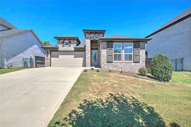 2206 SW Hampton Avenue, Bentonville, AR 72713