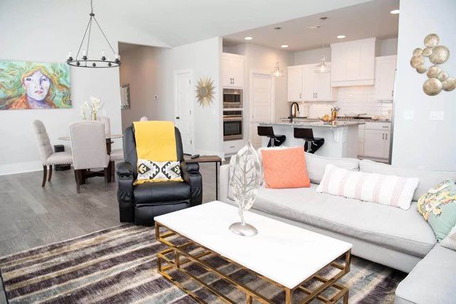 2206 SW Hampton Avenue, Bentonville, AR 72713