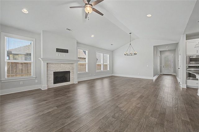 2206 SW Hampton Avenue, Bentonville, AR 72713