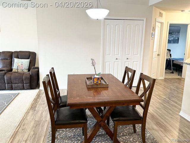 1216 Orchid Circle 18, Canton, MI 48187