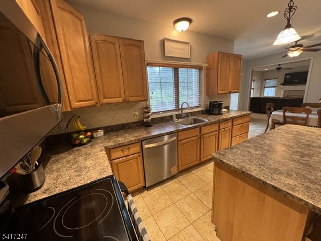 57 Armstrong Rd, Wantage Twp., NJ 07461