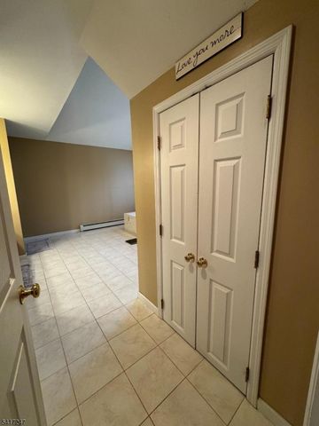 57 Armstrong Rd, Wantage Twp., NJ 07461