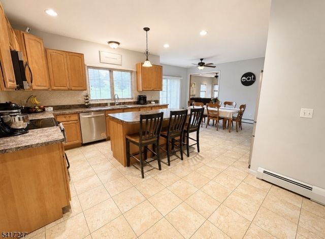 57 Armstrong Rd, Wantage Twp., NJ 07461