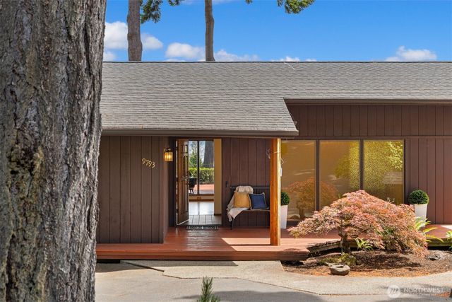 9793 NE Murden Cove Drive, Bainbridge Island, WA 98110