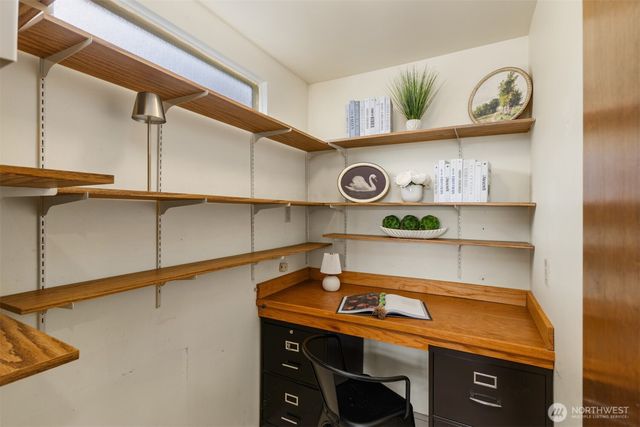 9793 NE Murden Cove Drive, Bainbridge Island, WA 98110