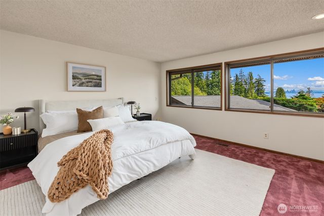 9793 NE Murden Cove Drive, Bainbridge Island, WA 98110
