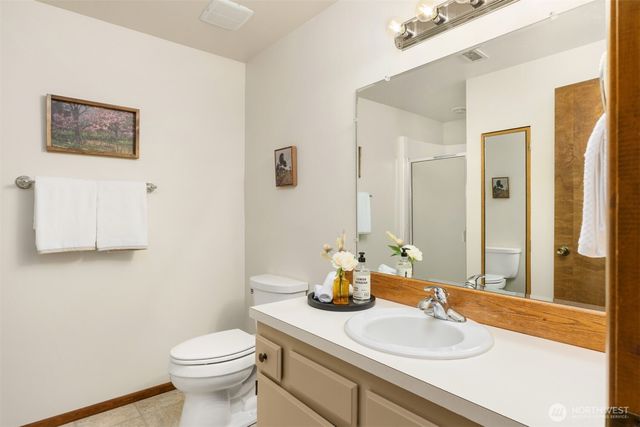 9793 NE Murden Cove Drive, Bainbridge Island, WA 98110