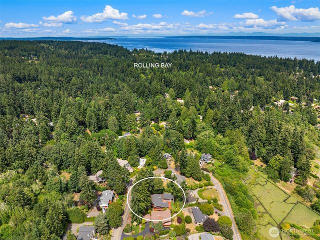 9793 NE Murden Cove Drive, Bainbridge Island, WA 98110
