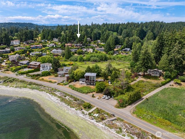 9793 NE Murden Cove Drive, Bainbridge Island, WA 98110