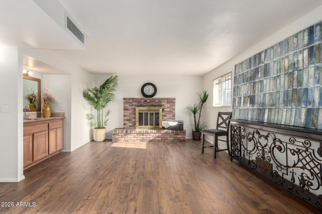 928 E LA JOLLA Drive, Tempe, AZ 85282