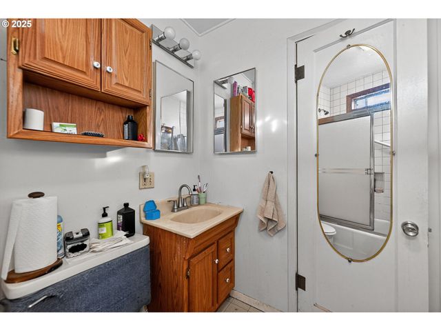 48386 JASPER Dr, Oakridge, OR 97463