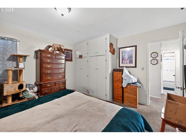 48386 JASPER Dr, Oakridge, OR 97463