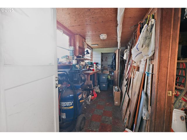 48386 JASPER Dr, Oakridge, OR 97463