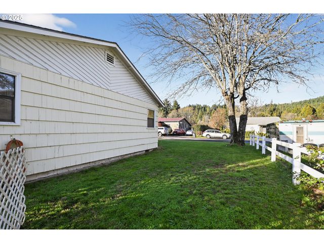 48386 JASPER Dr, Oakridge, OR 97463