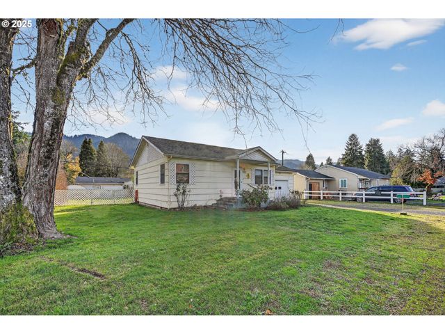 48386 JASPER Dr, Oakridge, OR 97463