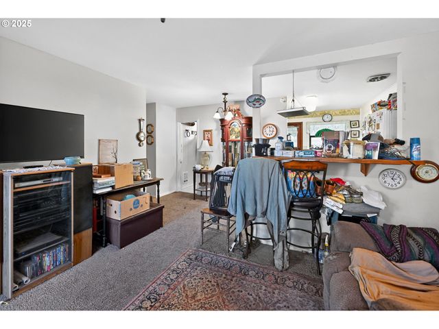 48386 JASPER Dr, Oakridge, OR 97463