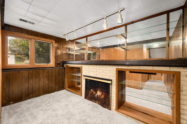 7816 Scott Avenue N, Brooklyn Park, MN 55443