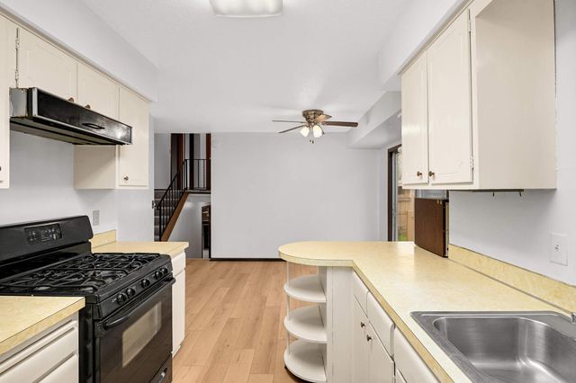 7816 Scott Avenue N, Brooklyn Park, MN 55443