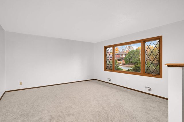 7816 Scott Avenue N, Brooklyn Park, MN 55443