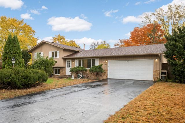 7816 Scott Avenue N, Brooklyn Park, MN 55443