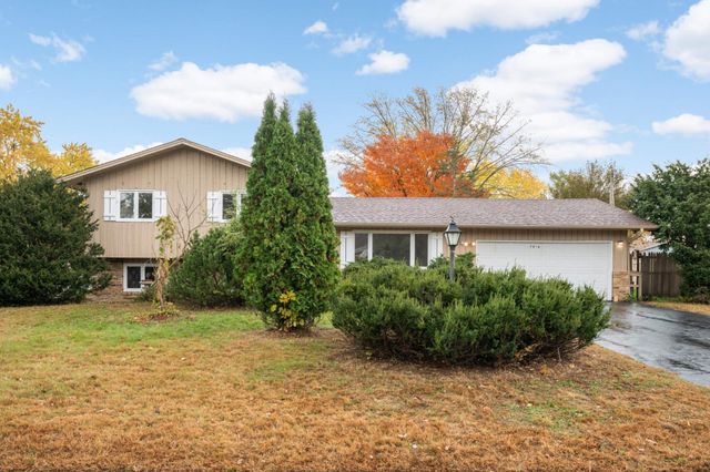 7816 Scott Avenue N, Brooklyn Park, MN 55443