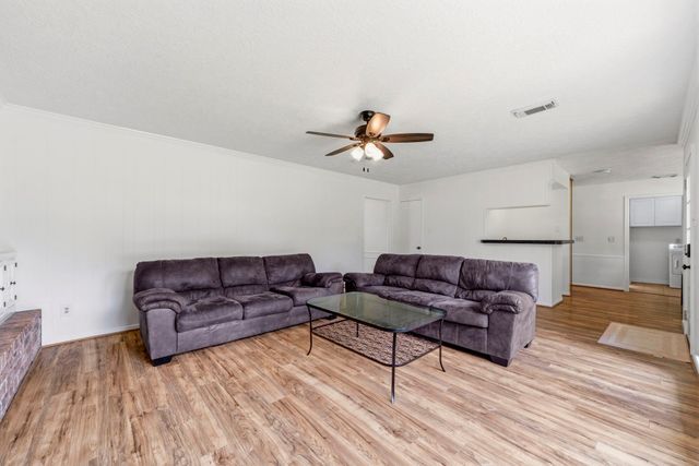 3902 Stillview Drive, Houston, TX 77068