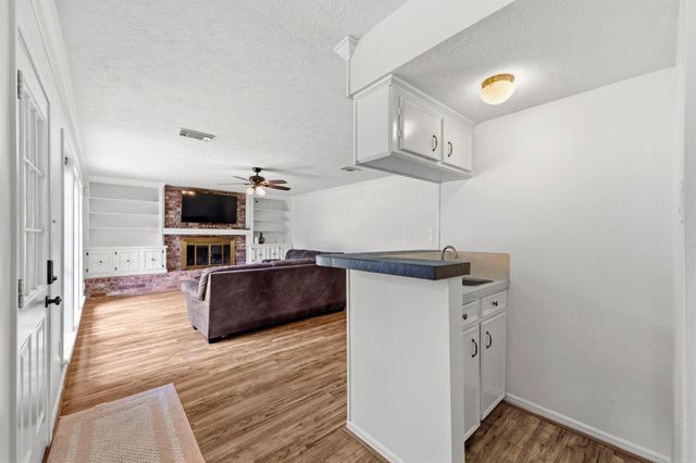 3902 Stillview Drive, Houston, TX 77068