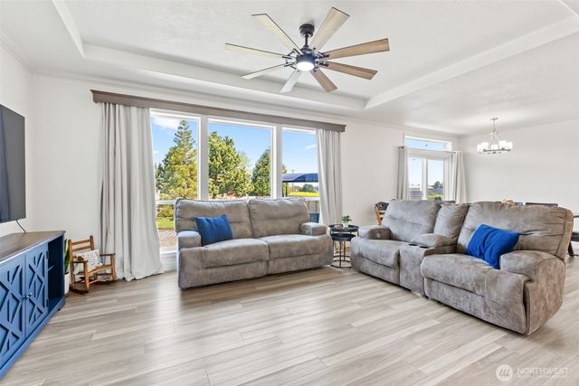 133 Peregrine Lane, Sequim, WA 98382