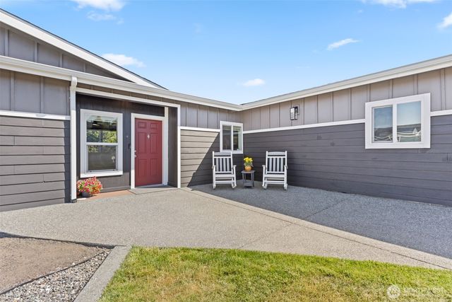 133 Peregrine Lane, Sequim, WA 98382