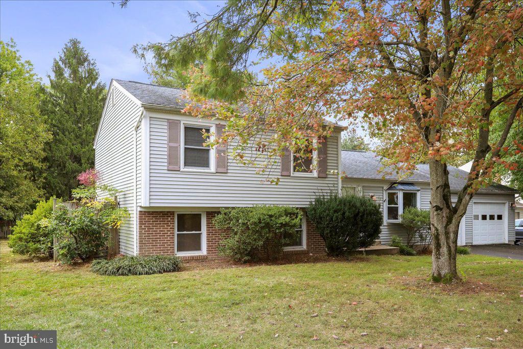 2653 FANIEUL HALL CT, Herndon, VA 20171