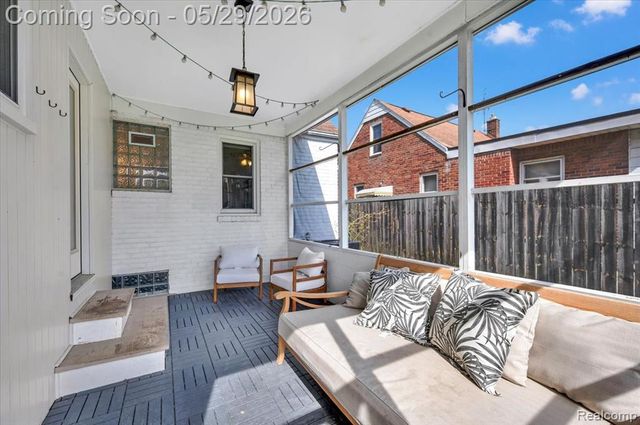 2934 N Altadena Avenue, Royal Oak, MI 48073