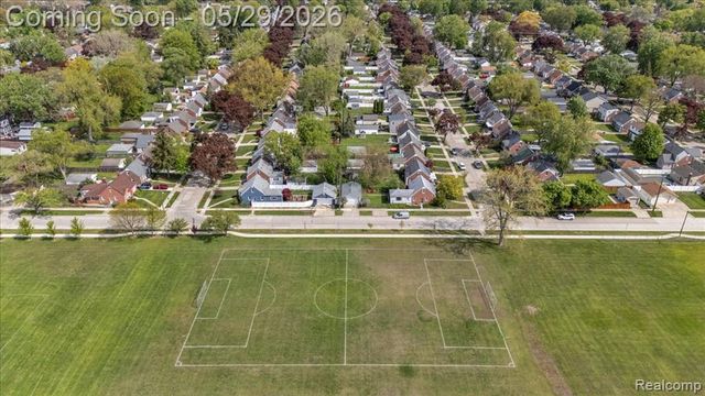 2934 N Altadena Avenue, Royal Oak, MI 48073