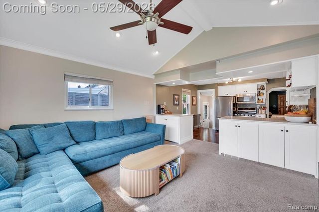 2934 N Altadena Avenue, Royal Oak, MI 48073