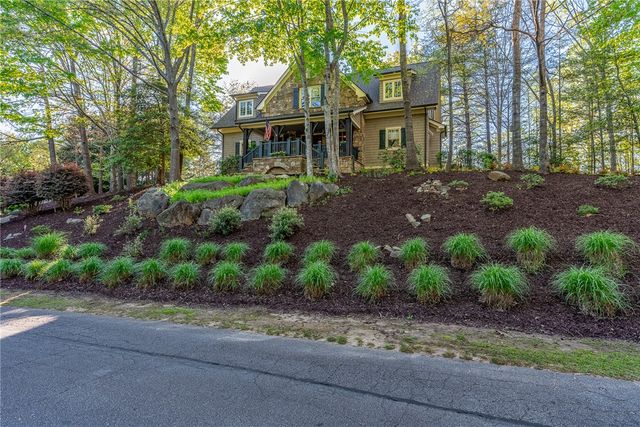 502 Wind Flower Drive, Sunset, SC 29685