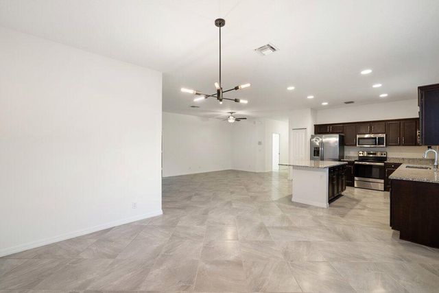 2055 46th Avenue, Vero Beach, FL 32966