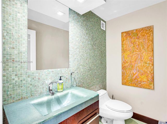 9102 W Bay Harbor Drive 3C, Bay Harbor Islands, FL 33154