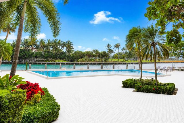 9102 W Bay Harbor Drive 3C, Bay Harbor Islands, FL 33154