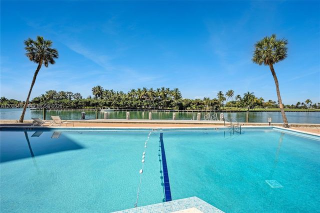 9102 W Bay Harbor Drive 3C, Bay Harbor Islands, FL 33154