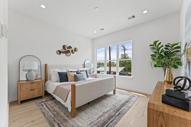 6423 Madrid Street, Houston, TX 77021