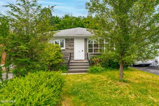 32 Carroll Avenue, Albany, NY 12203