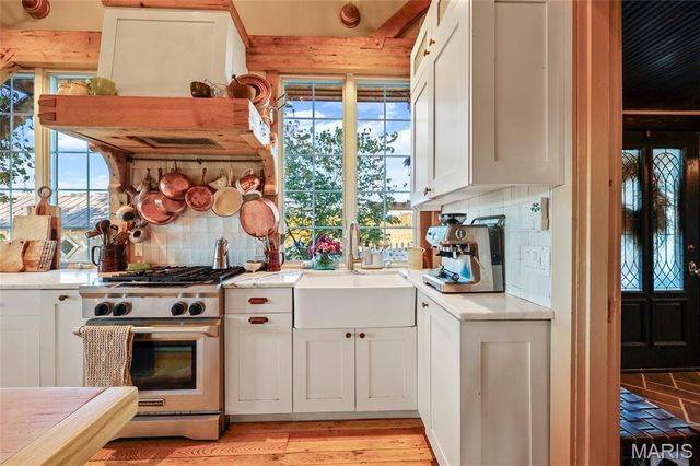 6933 Russell Road, Hillsboro, MO 63050